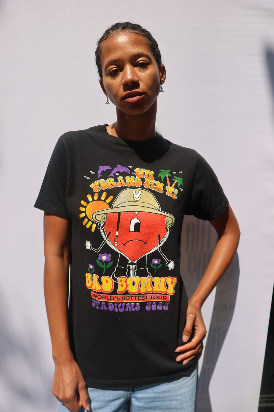 Bad Bunny 2022 Un Verano Sin Ti Tour T-shirt - Black with Red Heart