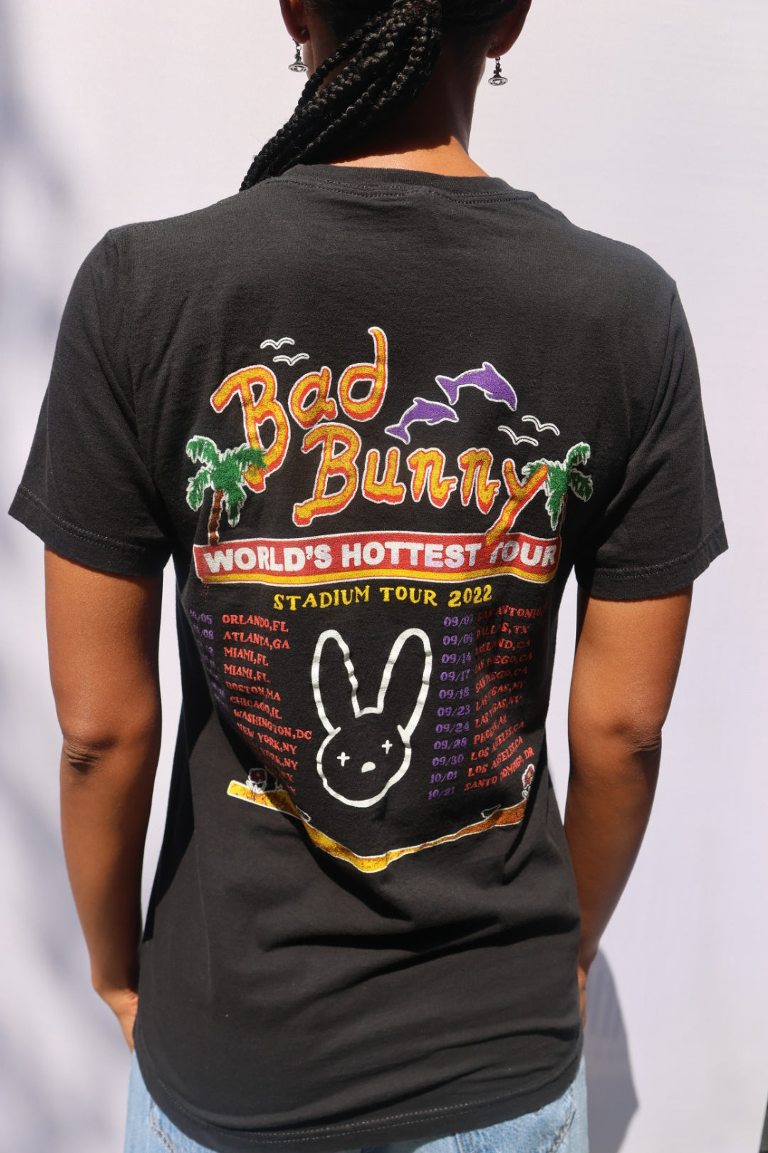 Bad Bunny 2022 Un Verano Sin Ti Tour T-shirt - Black with Red Heart